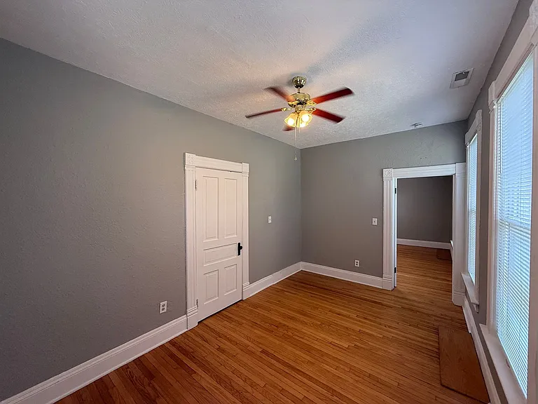 118 N Glenwood Ave — Photo 9