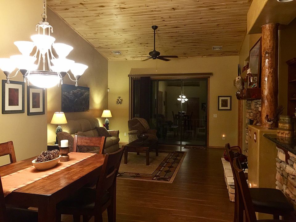 Dining, great room 