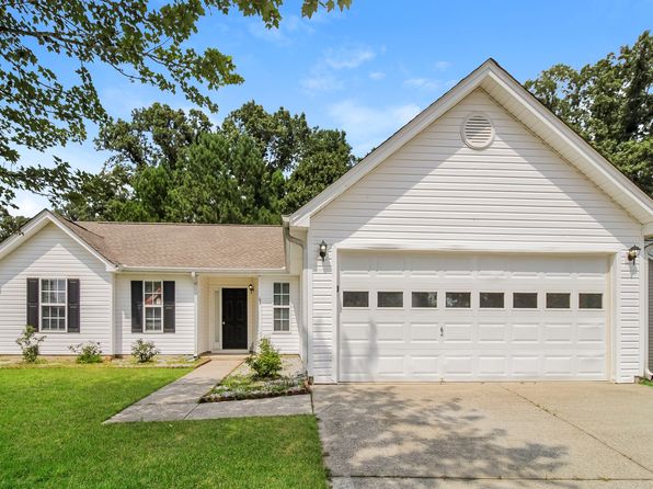 64 Amelia Garden Way SE