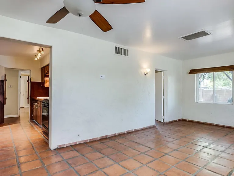 3913 E Montecito St — Photo 12