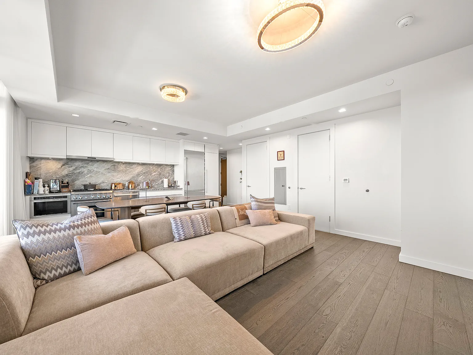1 bed, $3,450 — Photo 4