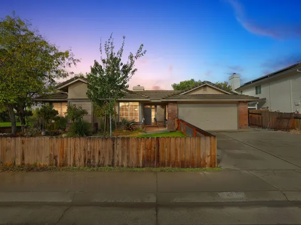 680 Canyon Creek Way, Galt, CA 95632