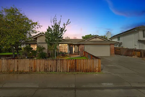 680 Canyon Creek Way Photo 1