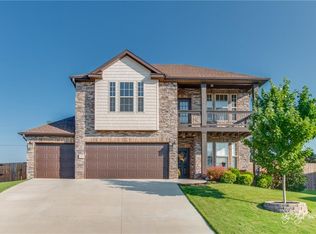 401 Shady Oak Cir, Cave Springs, AR 72718