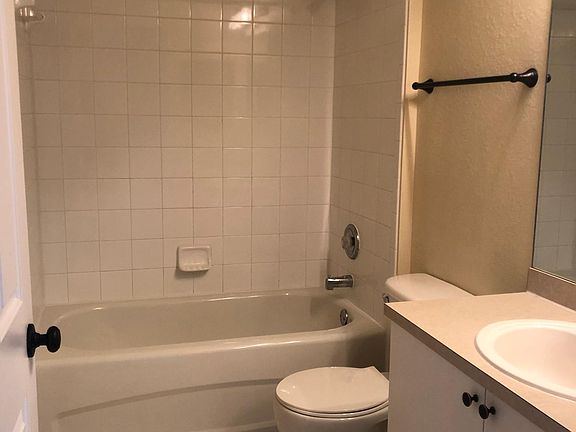 3rd image of 8660 Wesleyan Dr #4-15