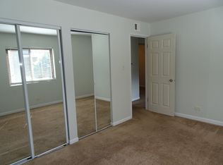 4817 W 109th St APT 101, Oak Lawn, IL 60453