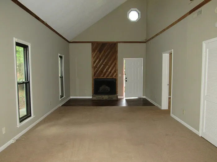 3 bed, 2.0 bath, 1525 sqft, $1,950 — Photo 4