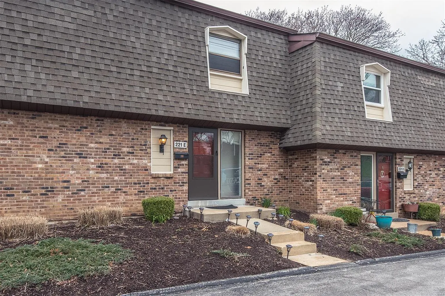 221 Braeshire Dr APT E photo 1