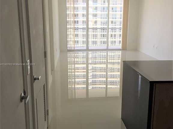 2nd image of 1750 N Bayshore Dr APT 4409