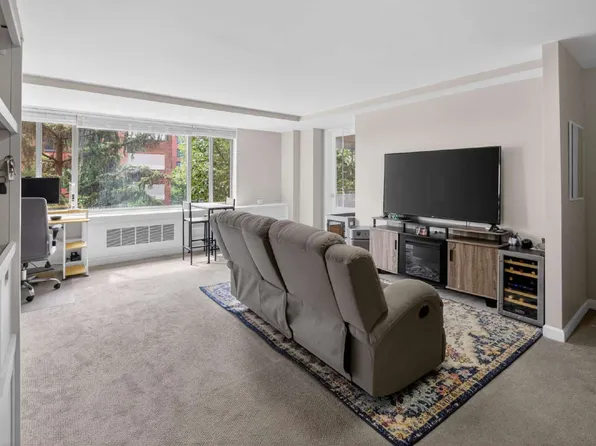 1121 Arlington Blvd, Arlington, VA