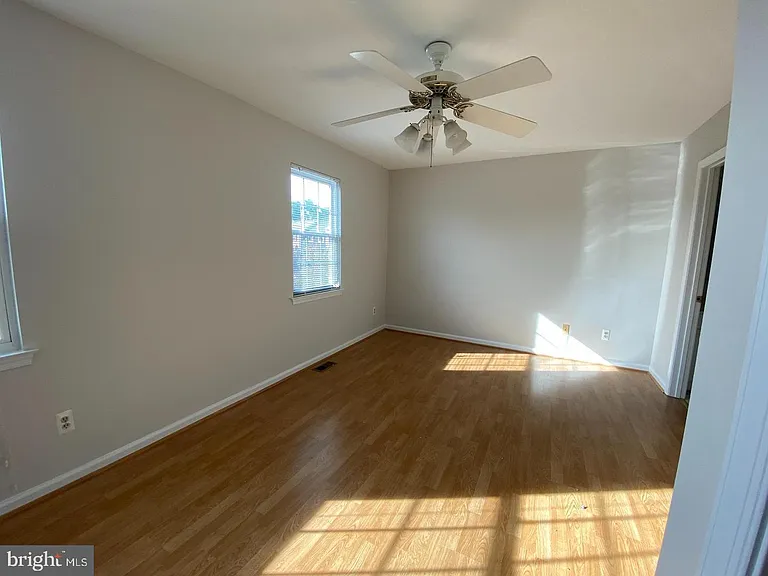 4115 Weeping Willow Ct #140A — Photo 18