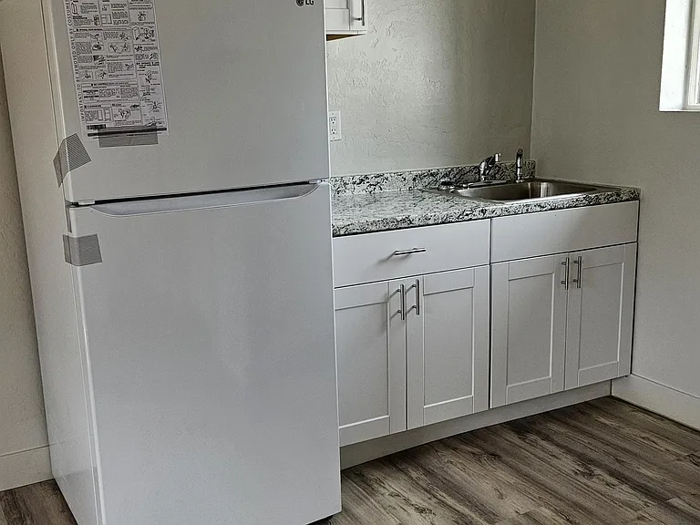 1180 S Cove View Rd #7 — Photo 1