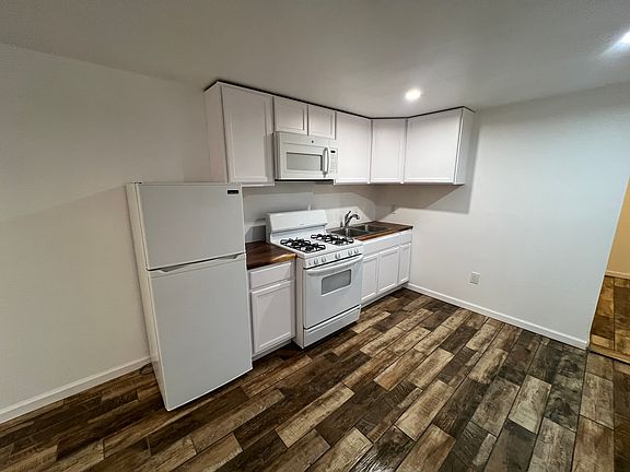 3rd image of 2808 Calle Dulcinea #B