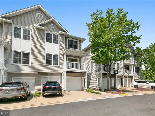 4556 Superior Sq #4556, Fairfax, VA 22033