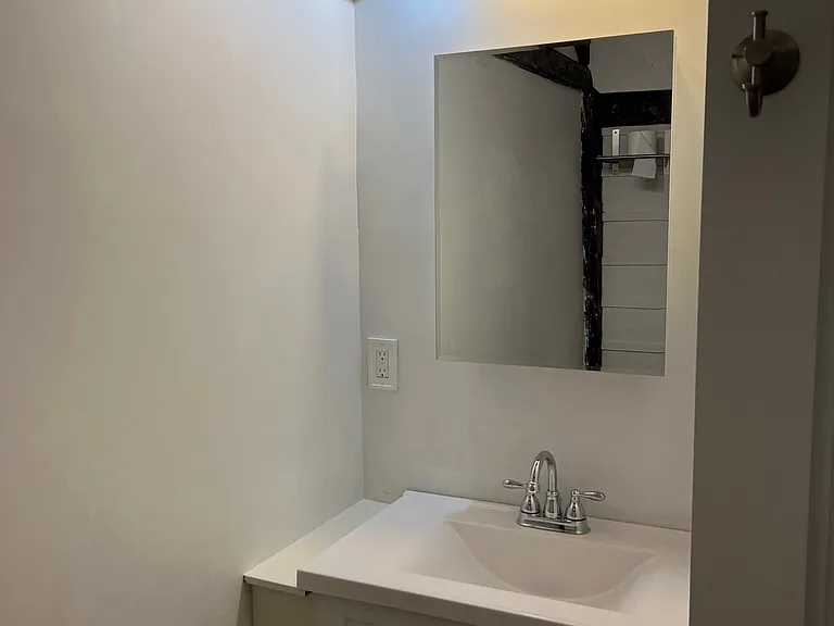 84 Lafayette Rd #1 — Photo 5
