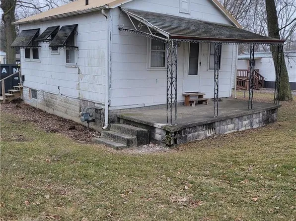 427 N Hazel St, Upper Sandusky, OH 43351