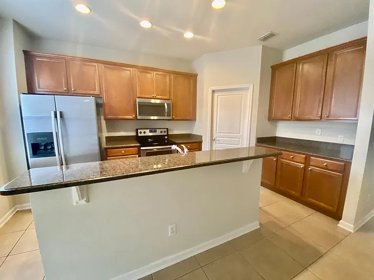 7718 Fairgrove Ave — Photo 12