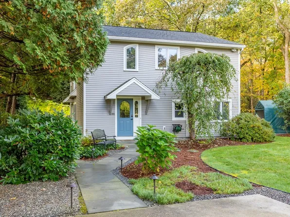 88 Harvard Rd, Littleton, MA 01460