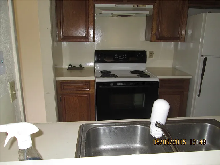 10806 Lynbrook Dr #B — Photo 25