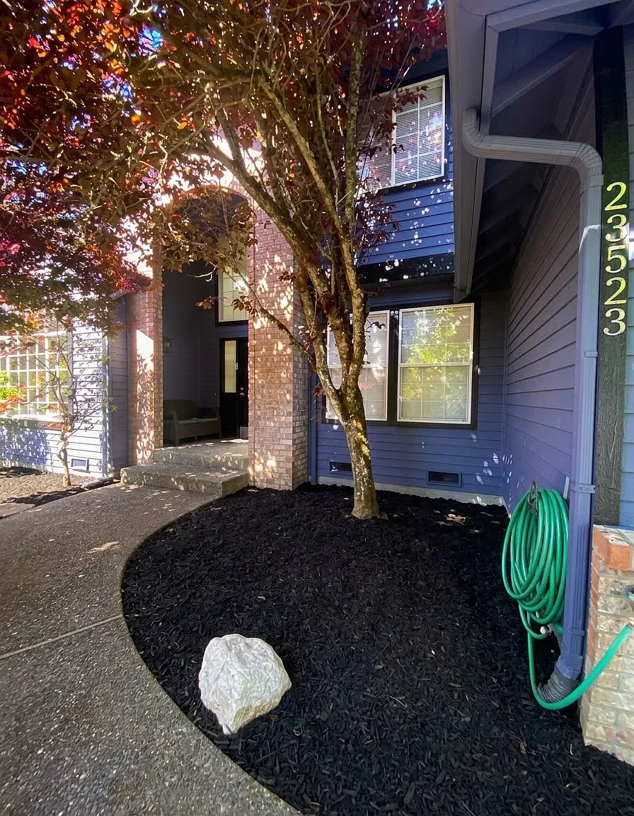 5 bed, 2580 sqft, $5,000 — Photo 2