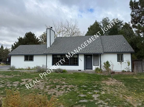 1954 NE Red Rock Ln, Bend, OR 97701