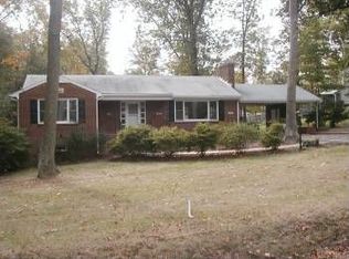 619 Spring Valley Rd, Colonial Heights, VA 23834