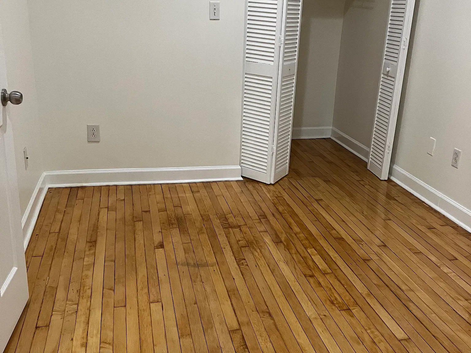 3 bed, 1200 sqft, $3,000 — Photo 2