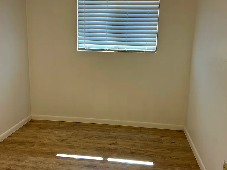 180 Bradshaw Dr #15 — Photo 6