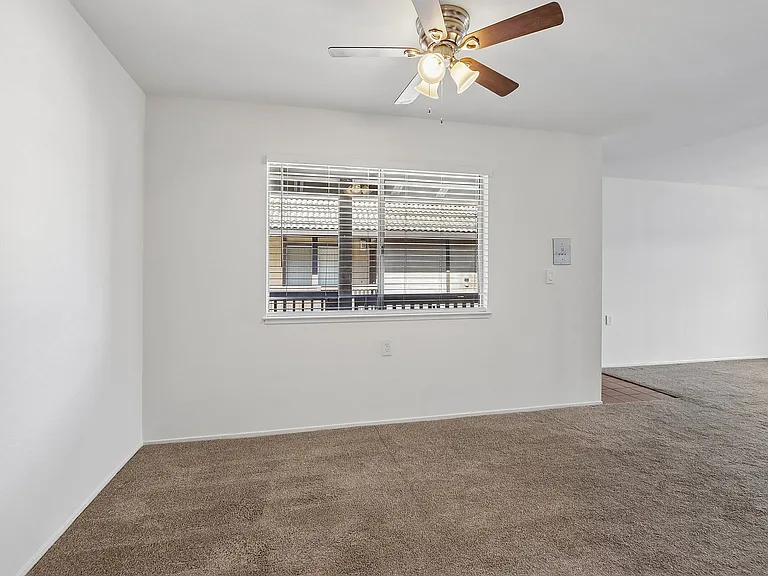21-web-or-mls-Wisteria St 10-S1807-019