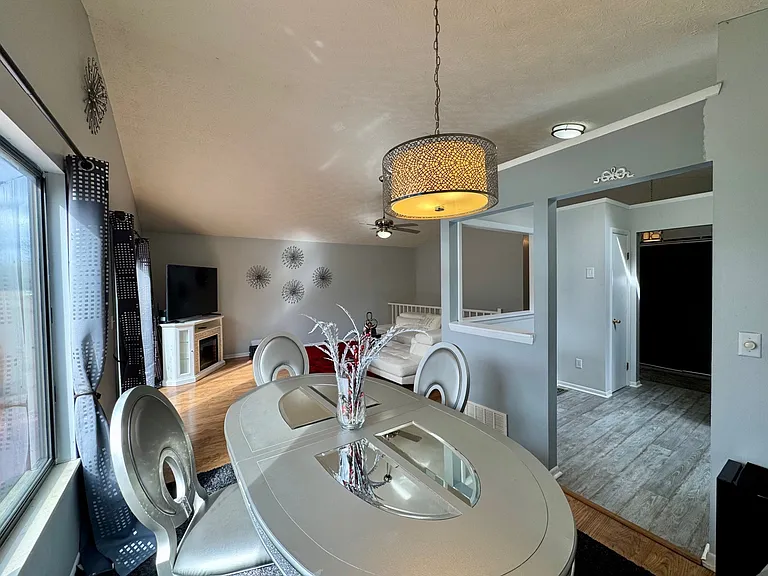 9526 Colegate Way — Photo 14
