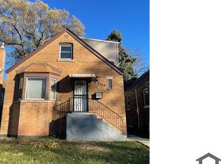 9129 S Chappel Ave, Chicago, IL 60617