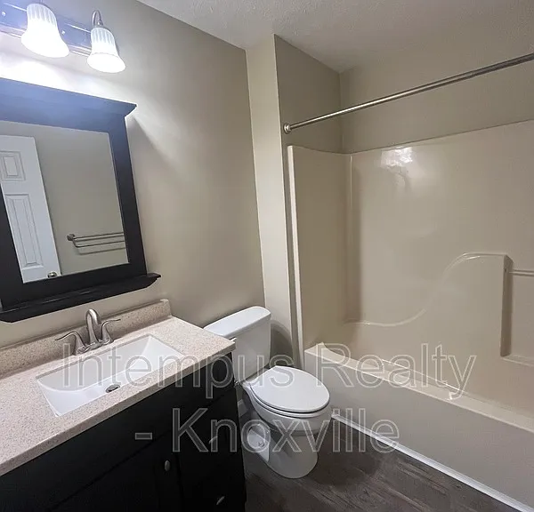 7728 Chapel Bend Dr — Photo 23