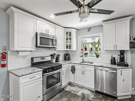 4th image of 210 Orchard Street