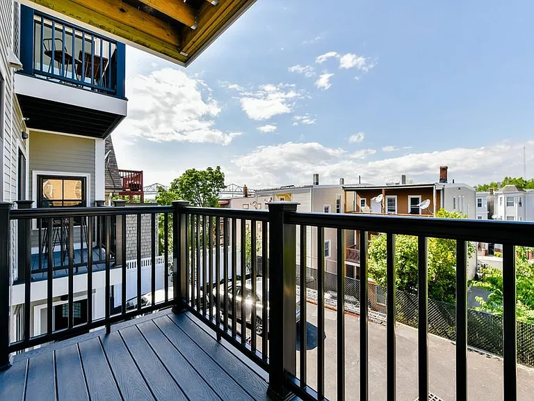 44 W Eagle St #2 — Photo 12