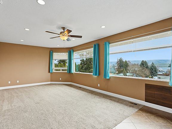 4th image of 340 NE 7th St