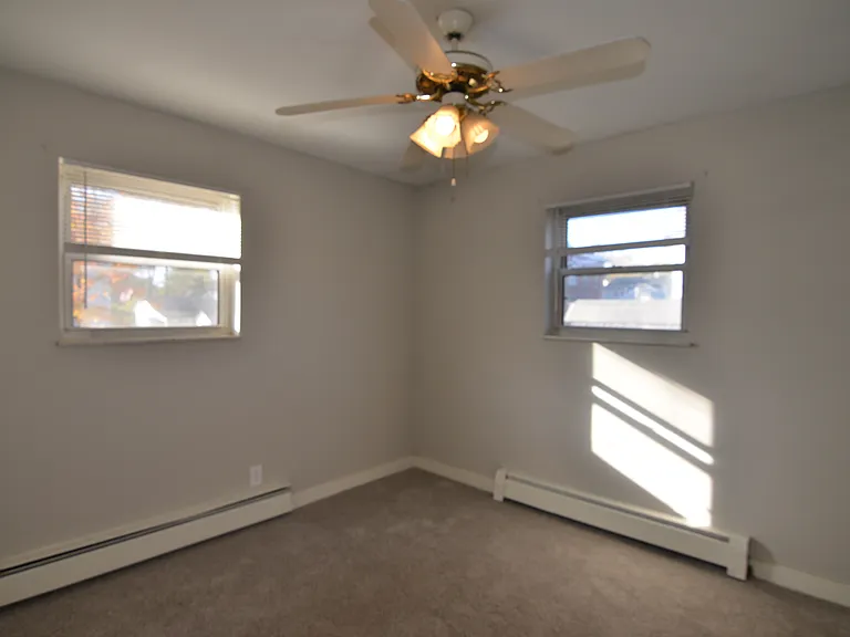 252 Hartwell Ave — Photo 9