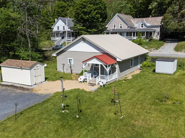 11 Brook Street, Troy, NH 03465