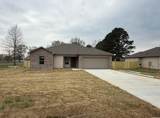 101 Lloyd Henderson Rd, Beebe, AR 72012