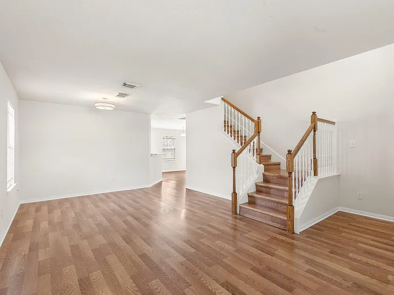 3111 Holly Ranch Dr — Photo 5