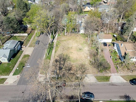 3rd image of 1821 S Duluth Ave