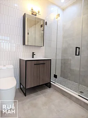 Rented by Rumah Realty Inc | media 8