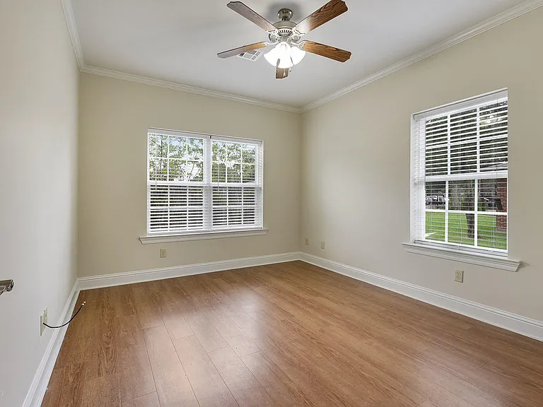 312 Bertrand Dr #100 — Photo 8