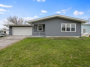 544 Riviera Rd, Valparaiso, IN 46385