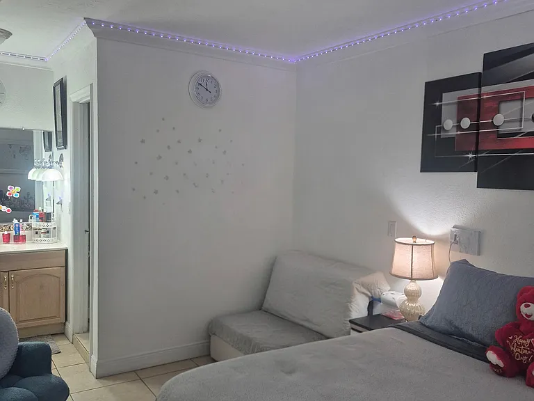 3241 SW 117th Ct — Photo 3