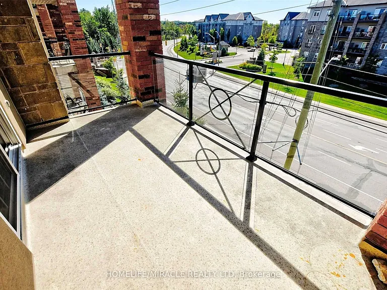 39 Ferndale Dr S #303 — Photo 16