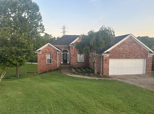 912 Locust Pointe Pl, Louisville, KY 40245