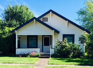 819 D St, Springfield, OR 97477