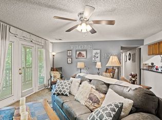 The Retreat at Walnut Creek, Kansas City, MO 64116