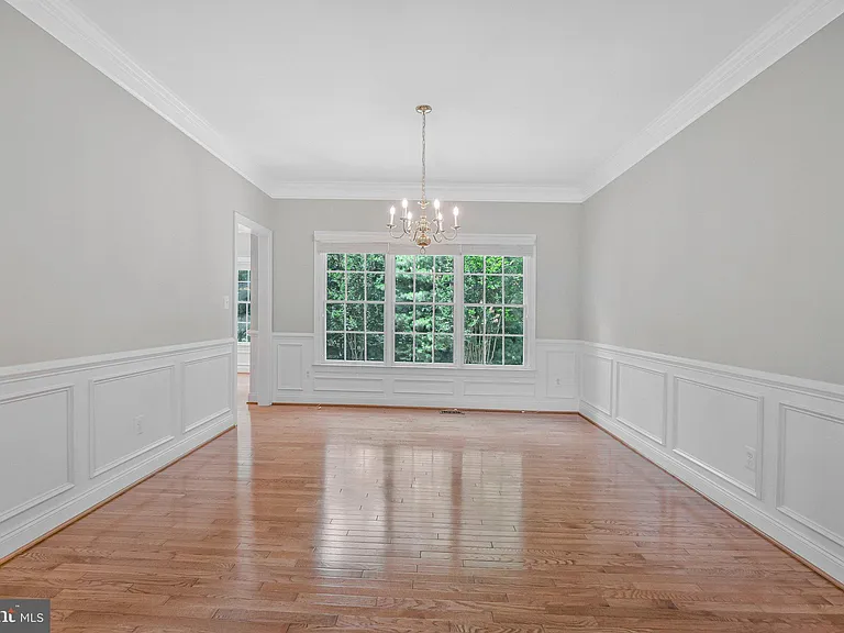 5834 Seven Pines Ct — Photo 9