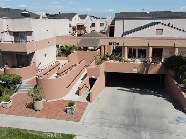 16700 Yukon Ave APT 204, Torrance, CA 90504